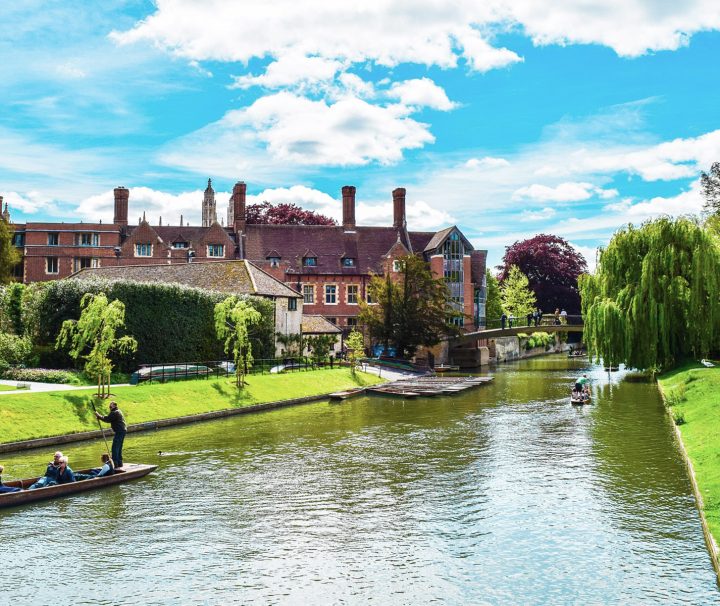 Cycle through the heart of Cambridge and soak up the culture and atmosphere of this amazing Freewheeling Adventures bike tour.