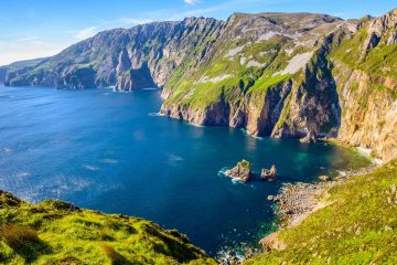 This image shows the Slieve League cliffs located in County Donegal, Ireland